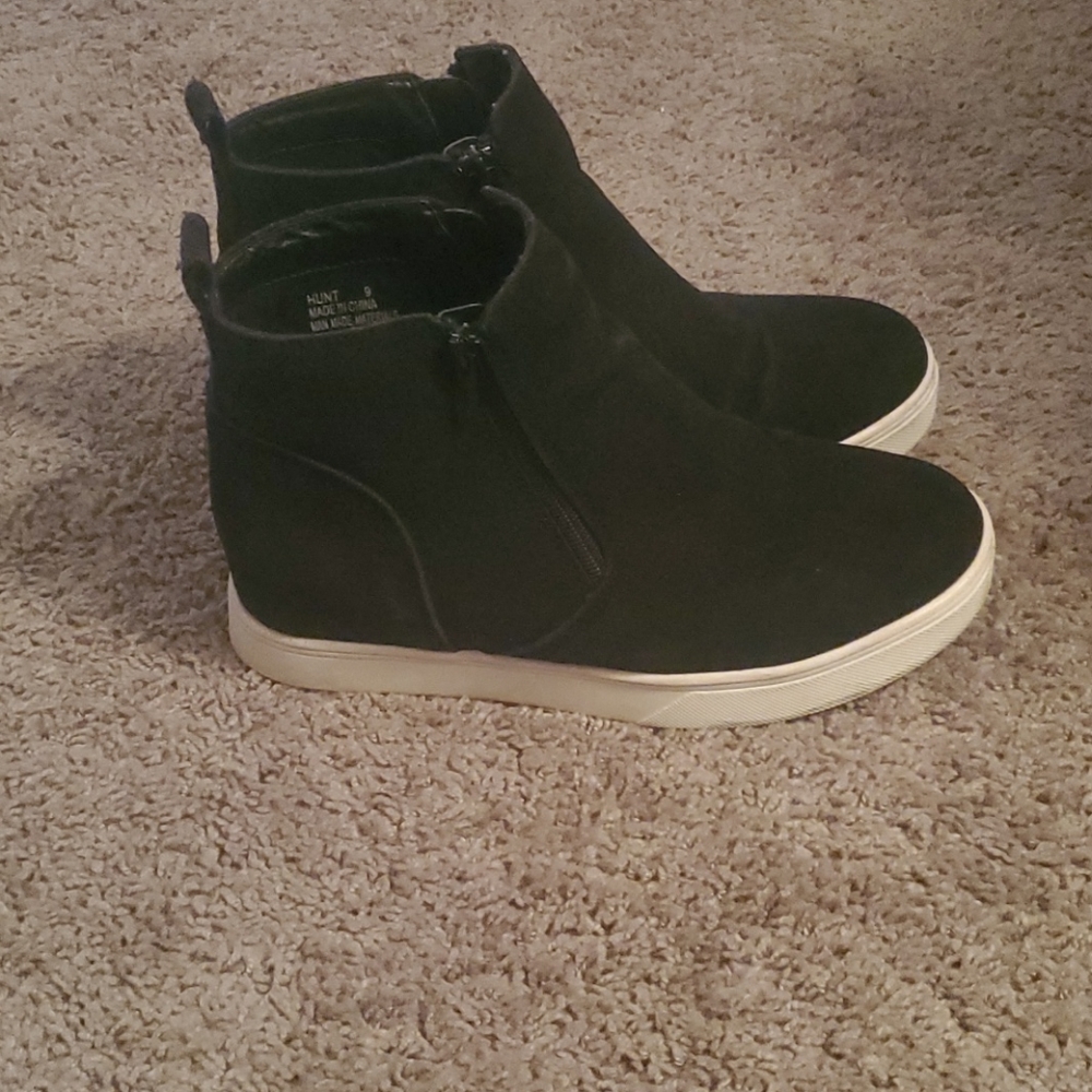 Platform ankle shoes